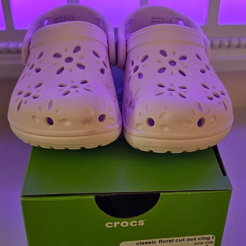 CROCS Kids Floral Cut-Out Pink Slippers